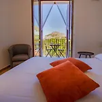 Pater Meus - Sea View, Pool & Parking 4*