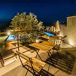 Pater Meus - Sea View, Pool & Parking 아파트호텔 4*