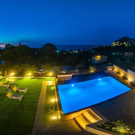 Pater Meus - Sea View, Pool & Parking 체팔루