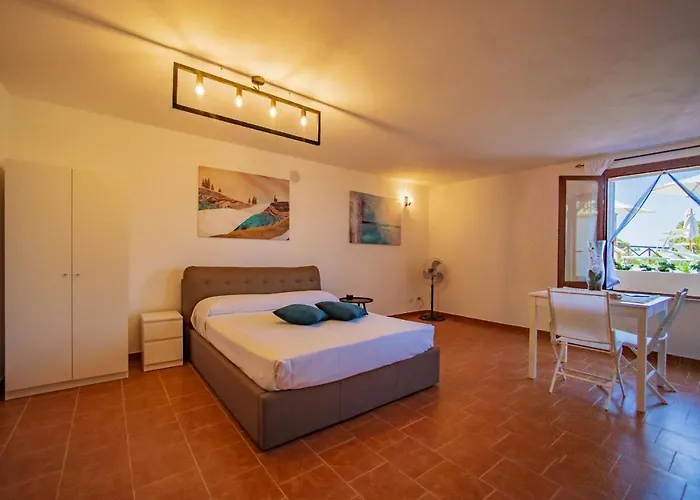 Lejlighedshotel Pater Meus - Sea View, Pool & Parking