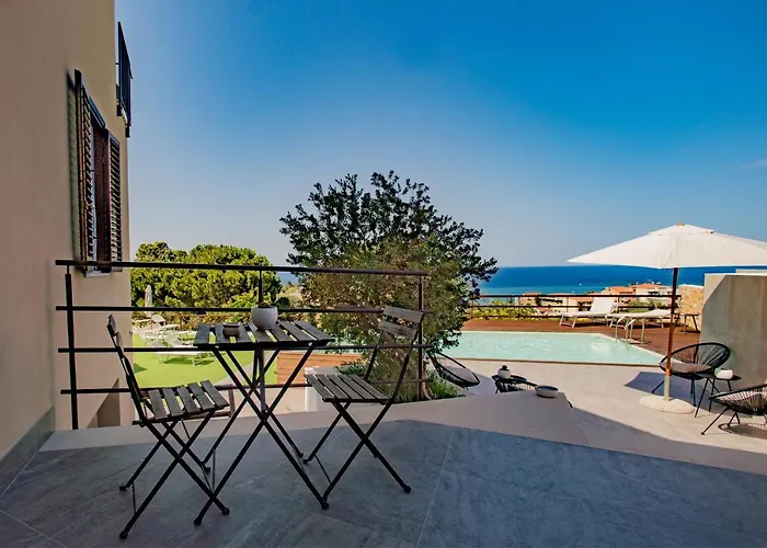 Pater Meus - Sea View, Pool & Parking Lejlighedshotel